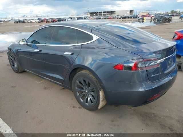Сірий Тесла Модель С, об'ємом двигуна 0 л та пробігом 66 тис. км за 12000 $, фото 2 на Automoto.ua