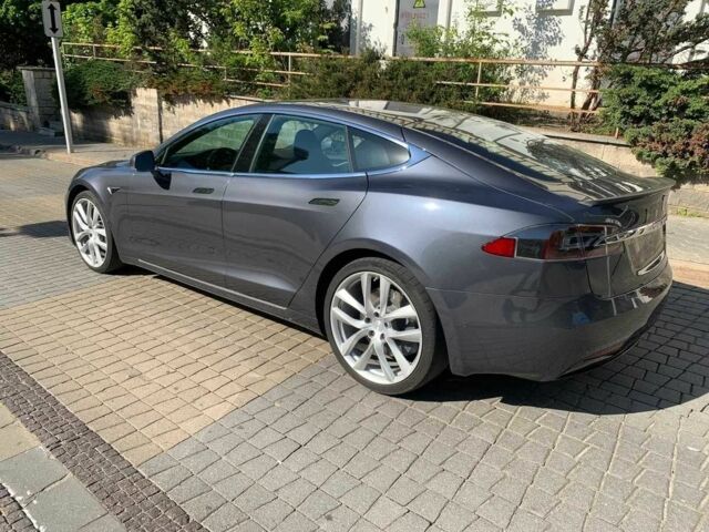 Серый Тесла Модель С, объемом двигателя 0 л и пробегом 21 тыс. км за 22900 $, фото 6 на Automoto.ua