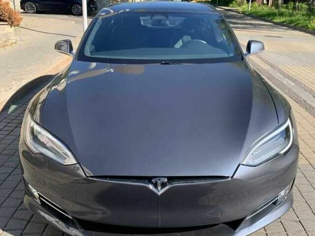 Серый Тесла Модель С, объемом двигателя 0 л и пробегом 21 тыс. км за 22900 $, фото 1 на Automoto.ua