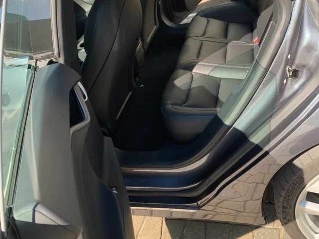 Серый Тесла Модель С, объемом двигателя 0 л и пробегом 21 тыс. км за 22900 $, фото 8 на Automoto.ua