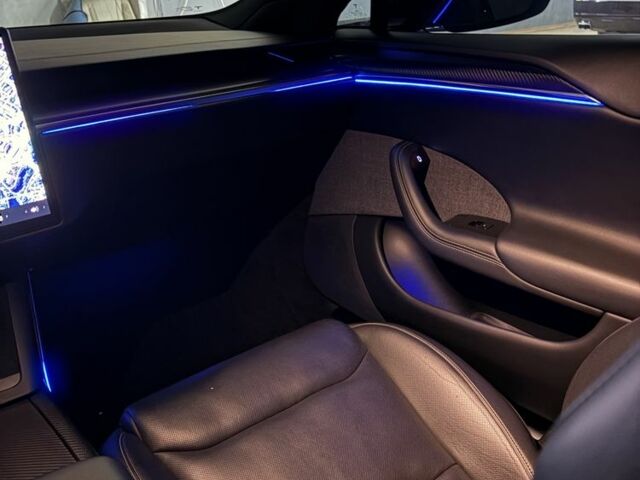 Серый Тесла Модель С, объемом двигателя 0 л и пробегом 65 тыс. км за 35500 $, фото 11 на Automoto.ua