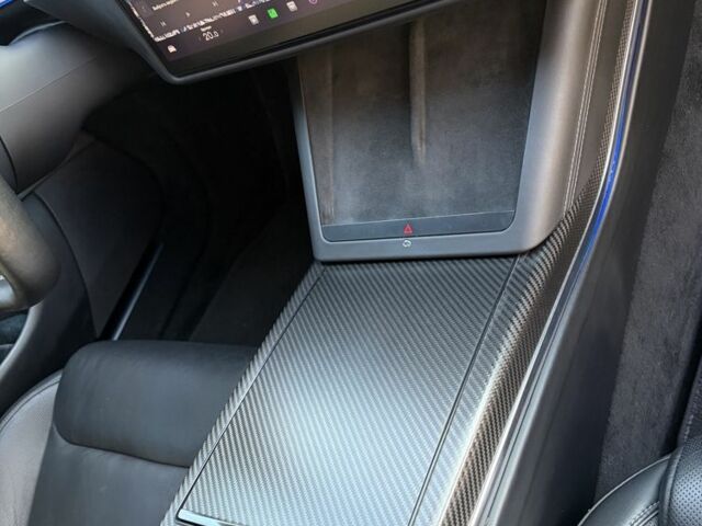 Серый Тесла Модель С, объемом двигателя 0 л и пробегом 65 тыс. км за 35500 $, фото 22 на Automoto.ua