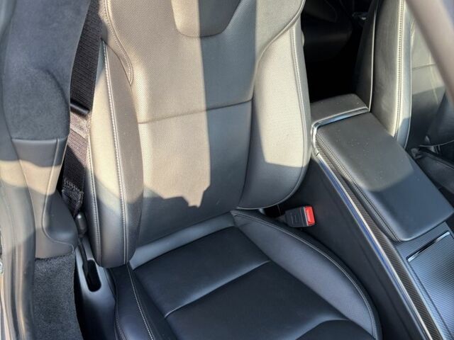 Серый Тесла Модель С, объемом двигателя 0 л и пробегом 65 тыс. км за 35500 $, фото 18 на Automoto.ua