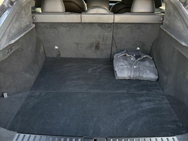 Серый Тесла Модель С, объемом двигателя 0 л и пробегом 65 тыс. км за 35500 $, фото 15 на Automoto.ua