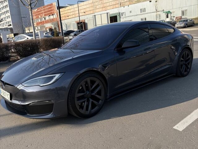 Серый Тесла Модель С, объемом двигателя 0 л и пробегом 65 тыс. км за 35500 $, фото 6 на Automoto.ua