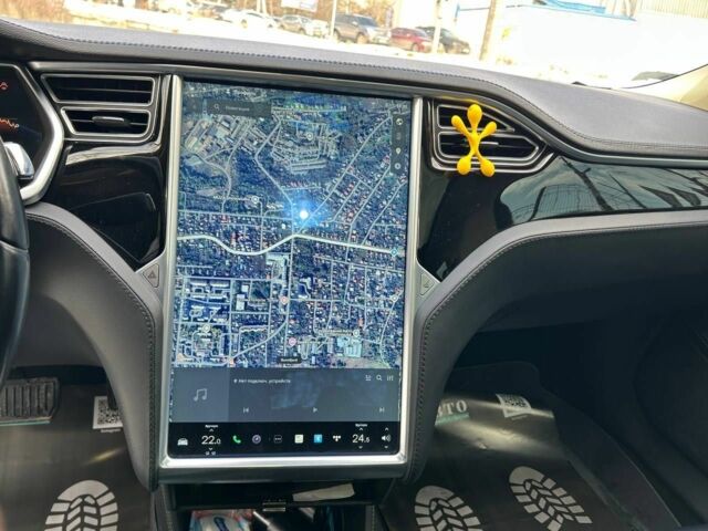 Серый Тесла Модель С, объемом двигателя 0 л и пробегом 178 тыс. км за 13900 $, фото 5 на Automoto.ua