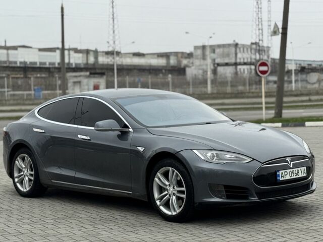 Серый Тесла Модель С, объемом двигателя 0 л и пробегом 232 тыс. км за 10700 $, фото 10 на Automoto.ua