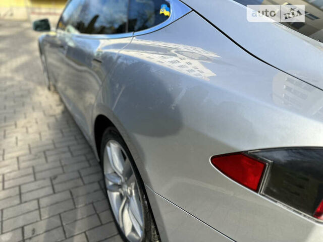 Серый Тесла Модель С, объемом двигателя 0 л и пробегом 100 тыс. км за 25800 $, фото 49 на Automoto.ua