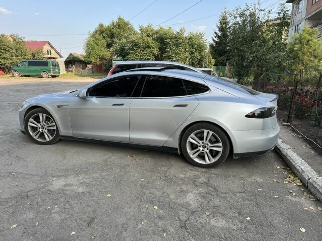 Серый Тесла Модель С, объемом двигателя 0 л и пробегом 345 тыс. км за 11020 $, фото 7 на Automoto.ua
