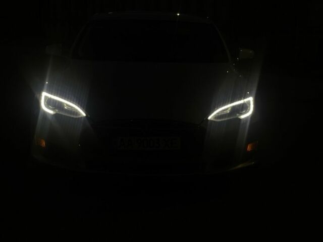 Сірий Тесла Модель С, об'ємом двигуна 0 л та пробігом 320 тис. км за 11000 $, фото 4 на Automoto.ua