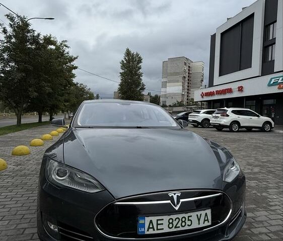 Сірий Тесла Модель С, об'ємом двигуна 0 л та пробігом 167 тис. км за 13697 $, фото 6 на Automoto.ua