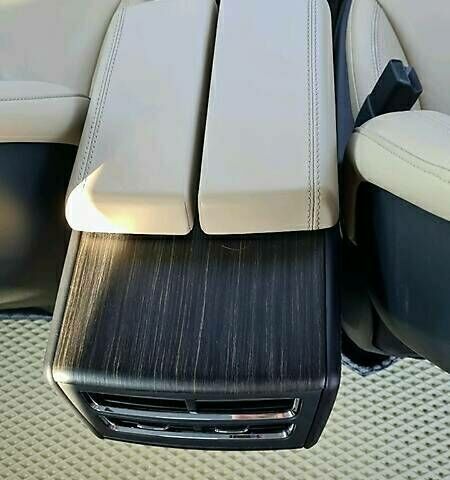 Серый Тесла Модель С, объемом двигателя 0 л и пробегом 118 тыс. км за 26000 $, фото 13 на Automoto.ua