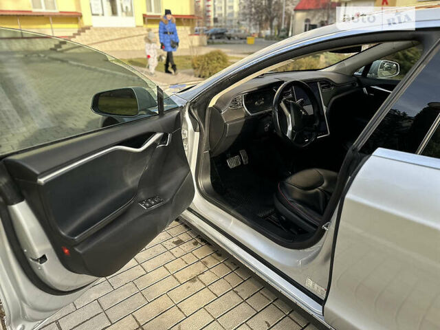 Серый Тесла Модель С, объемом двигателя 0 л и пробегом 100 тыс. км за 25800 $, фото 51 на Automoto.ua
