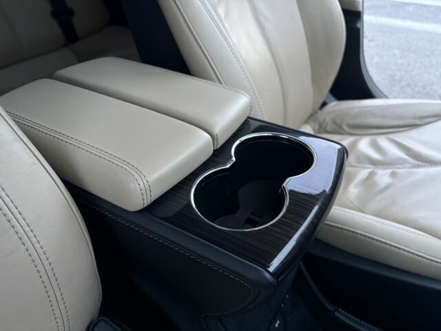 Серый Тесла Модель С, объемом двигателя 0 л и пробегом 230 тыс. км за 12500 $, фото 22 на Automoto.ua