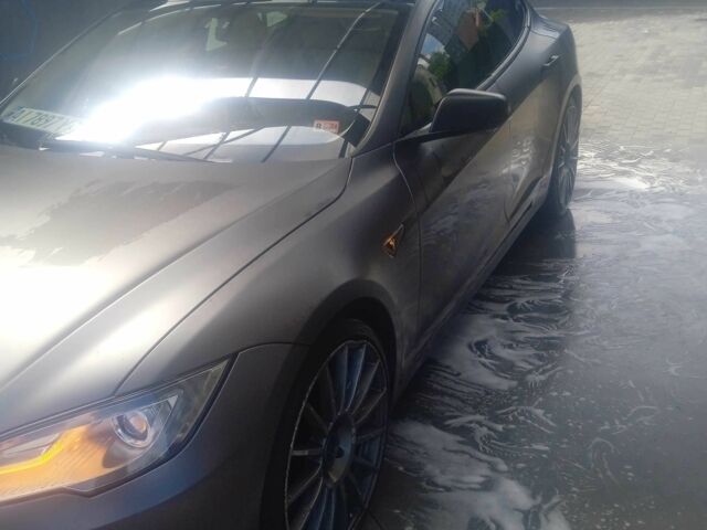 Серый Тесла Модель С, объемом двигателя 0 л и пробегом 171 тыс. км за 12000 $, фото 6 на Automoto.ua