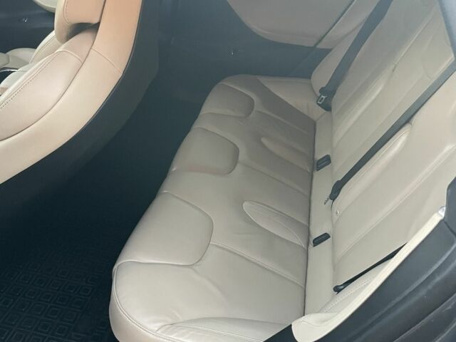 Серый Тесла Модель С, объемом двигателя 0 л и пробегом 136 тыс. км за 11300 $, фото 5 на Automoto.ua