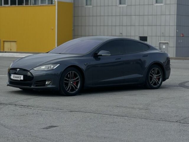 Сірий Тесла Модель С, об'ємом двигуна 0 л та пробігом 146 тис. км за 14500 $, фото 2 на Automoto.ua