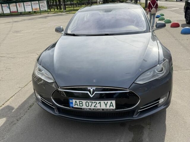 Серый Тесла Модель С, объемом двигателя 0 л и пробегом 270 тыс. км за 10500 $, фото 5 на Automoto.ua