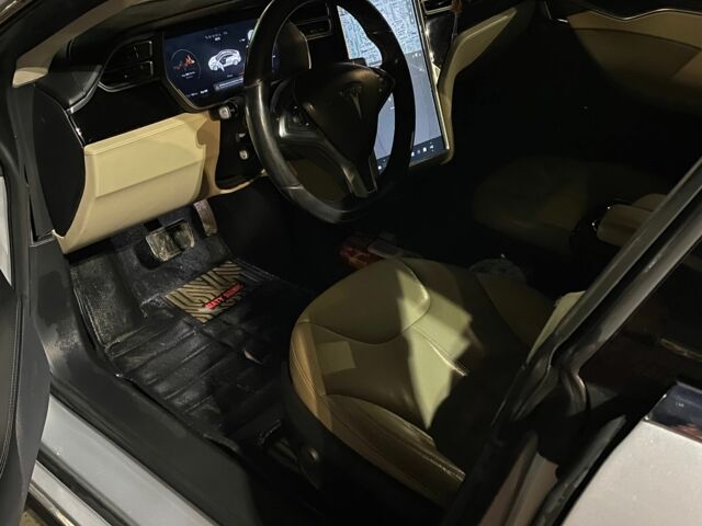 Сірий Тесла Модель С, об'ємом двигуна 0 л та пробігом 186 тис. км за 14500 $, фото 5 на Automoto.ua