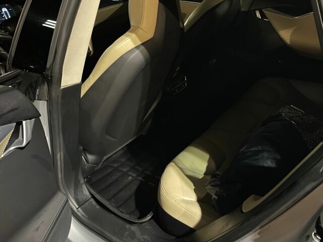 Сірий Тесла Модель С, об'ємом двигуна 0 л та пробігом 186 тис. км за 14500 $, фото 6 на Automoto.ua