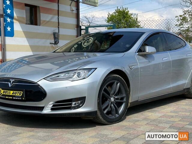 Серый Тесла Модель С, объемом двигателя 85 л и пробегом 230 тыс. км за 16400 $, фото 2 на Automoto.ua