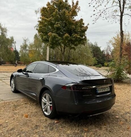 Сірий Тесла Модель С, об'ємом двигуна 0 л та пробігом 230 тис. км за 14136 $, фото 1 на Automoto.ua