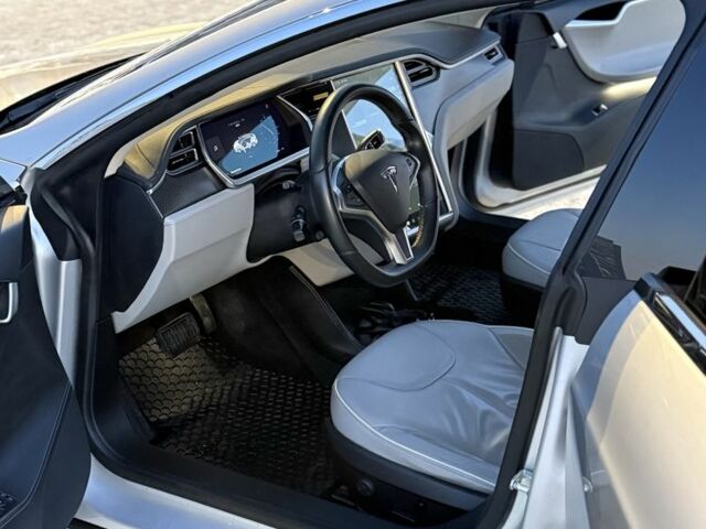 Сірий Тесла Модель С, об'ємом двигуна 0 л та пробігом 140 тис. км за 16000 $, фото 4 на Automoto.ua