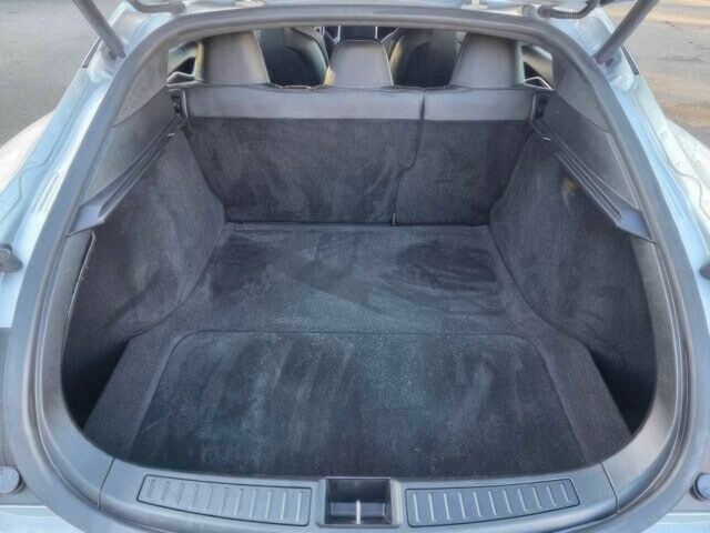 Серый Тесла Модель С, объемом двигателя 0 л и пробегом 82 тыс. км за 3700 $, фото 13 на Automoto.ua