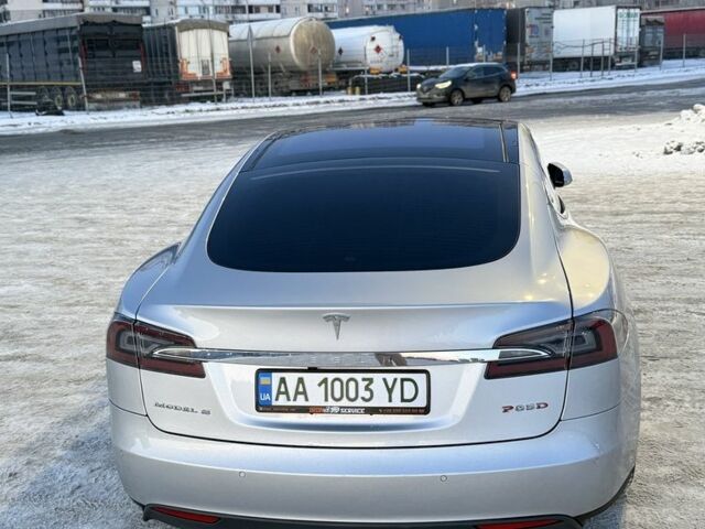 Сірий Тесла Модель С, об'ємом двигуна 0 л та пробігом 140 тис. км за 16000 $, фото 2 на Automoto.ua