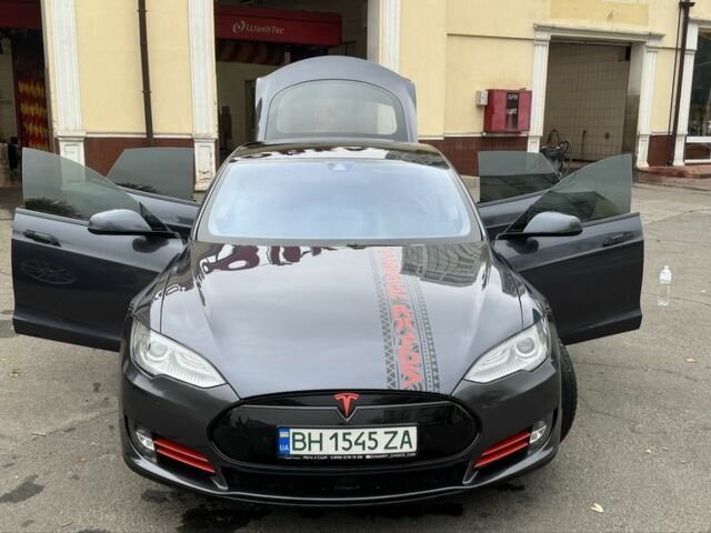 Серый Тесла Модель С, объемом двигателя 0 л и пробегом 93 тыс. км за 12900 $, фото 12 на Automoto.ua