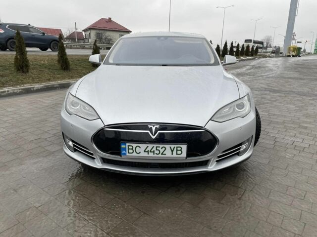 Серый Тесла Модель С, объемом двигателя 0 л и пробегом 203 тыс. км за 15900 $, фото 1 на Automoto.ua