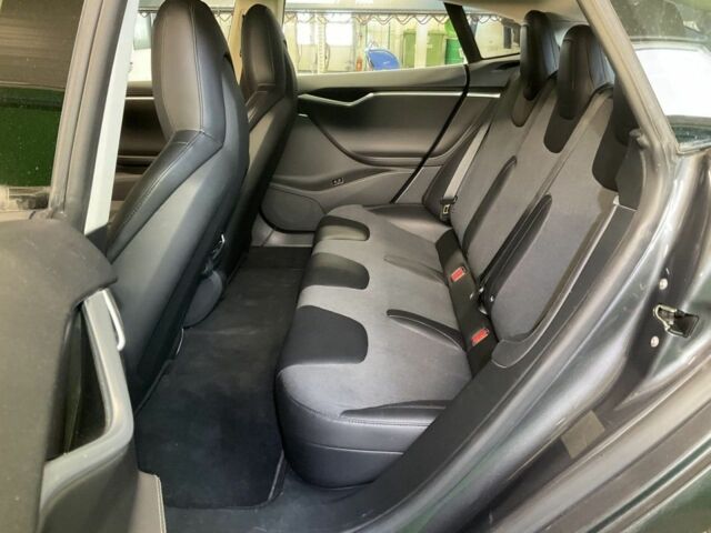 Серый Тесла Модель С, объемом двигателя 0 л и пробегом 166 тыс. км за 13500 $, фото 10 на Automoto.ua