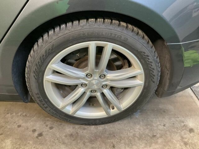 Серый Тесла Модель С, объемом двигателя 0 л и пробегом 166 тыс. км за 13500 $, фото 7 на Automoto.ua