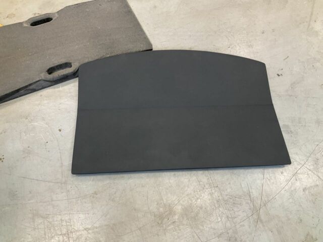 Серый Тесла Модель С, объемом двигателя 0 л и пробегом 166 тыс. км за 13500 $, фото 8 на Automoto.ua