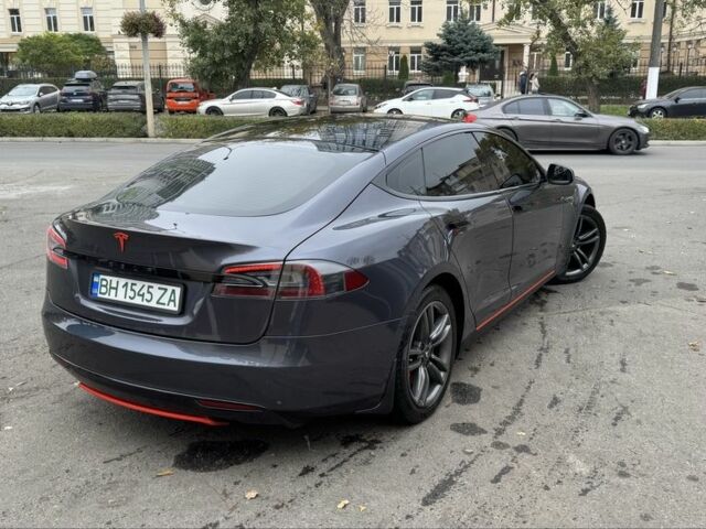 Серый Тесла Модель С, объемом двигателя 0 л и пробегом 93 тыс. км за 12900 $, фото 21 на Automoto.ua