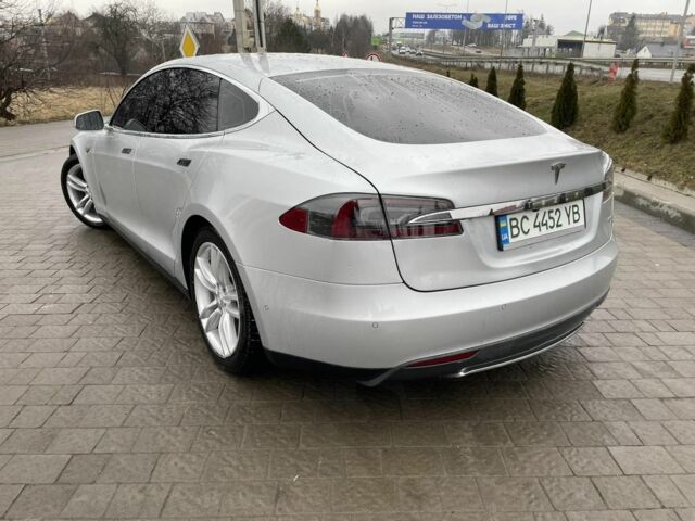 Серый Тесла Модель С, объемом двигателя 0 л и пробегом 210 тыс. км за 14500 $, фото 3 на Automoto.ua