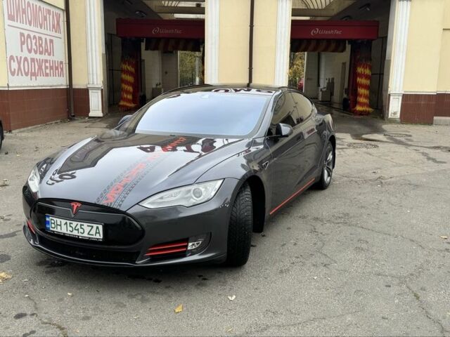 Серый Тесла Модель С, объемом двигателя 0 л и пробегом 93 тыс. км за 12900 $, фото 23 на Automoto.ua