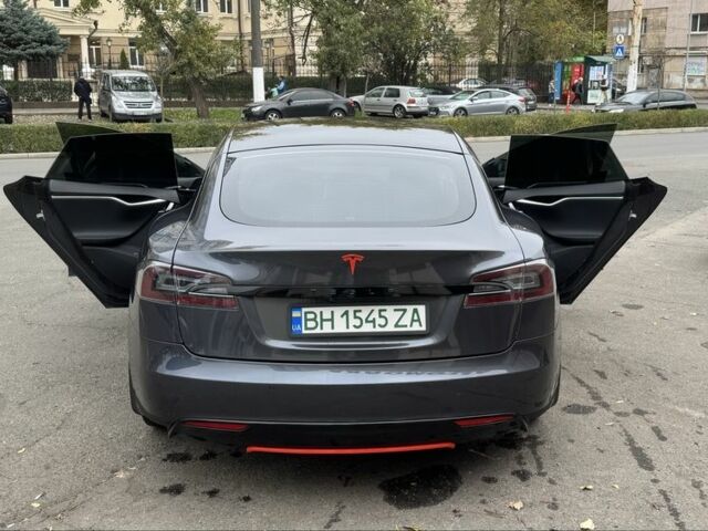 Серый Тесла Модель С, объемом двигателя 0 л и пробегом 93 тыс. км за 12900 $, фото 7 на Automoto.ua