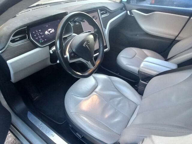 Серый Тесла Модель С, объемом двигателя 0 л и пробегом 210 тыс. км за 14500 $, фото 6 на Automoto.ua