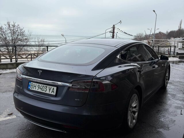 Серый Тесла Модель С, объемом двигателя 0 л и пробегом 360 тыс. км за 12000 $, фото 2 на Automoto.ua