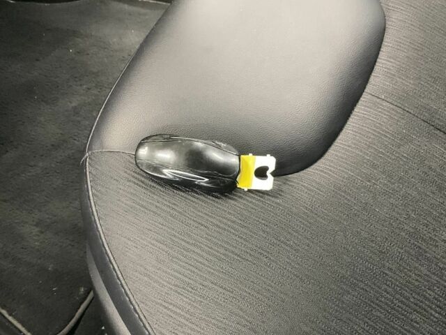 Серый Тесла Модель С, объемом двигателя 0 л и пробегом 166 тыс. км за 13500 $, фото 11 на Automoto.ua