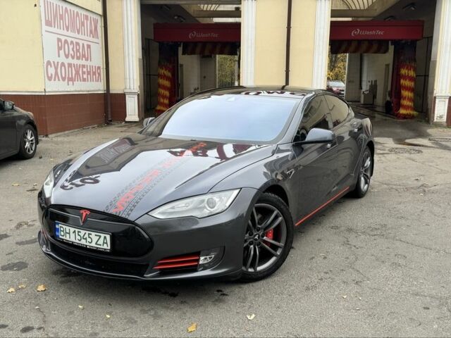 Серый Тесла Модель С, объемом двигателя 0 л и пробегом 93 тыс. км за 12900 $, фото 22 на Automoto.ua