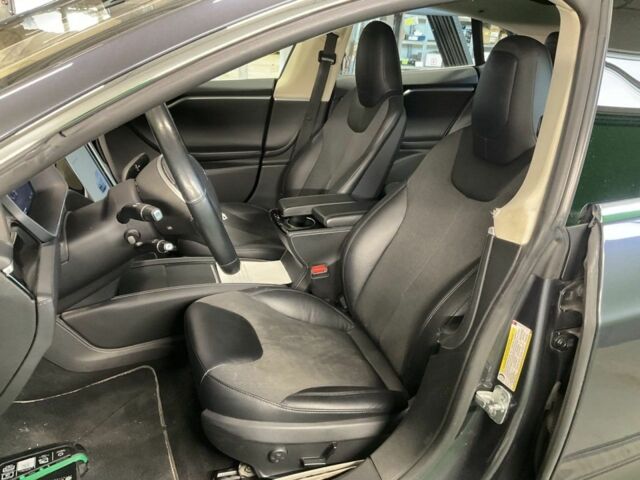 Серый Тесла Модель С, объемом двигателя 0 л и пробегом 166 тыс. км за 13500 $, фото 12 на Automoto.ua