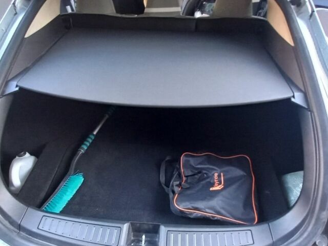 Серый Тесла Модель С, объемом двигателя 0 л и пробегом 210 тыс. км за 14500 $, фото 11 на Automoto.ua