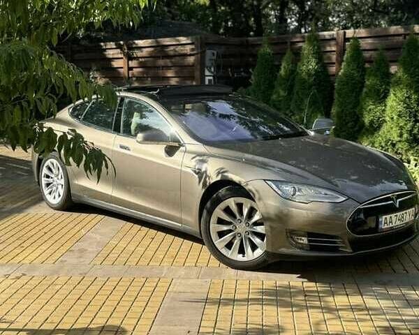 Сірий Тесла Модель С, об'ємом двигуна 0 л та пробігом 146 тис. км за 241 $, фото 8 на Automoto.ua