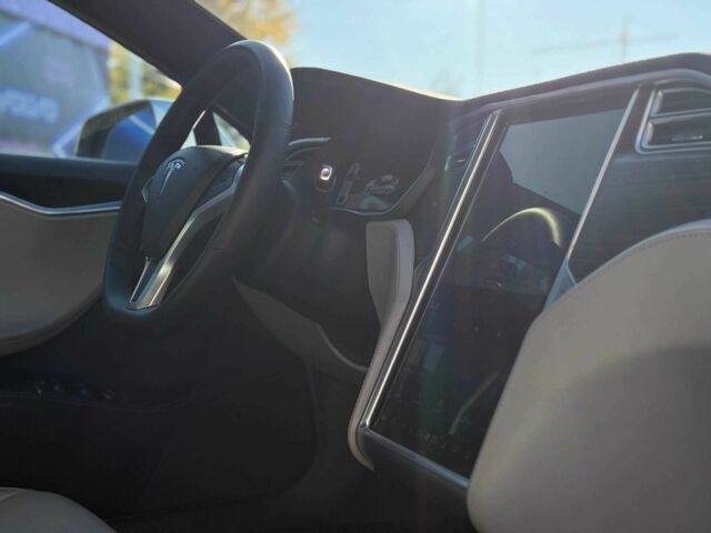 Сірий Тесла Модель С, об'ємом двигуна 0 л та пробігом 112 тис. км за 18499 $, фото 14 на Automoto.ua