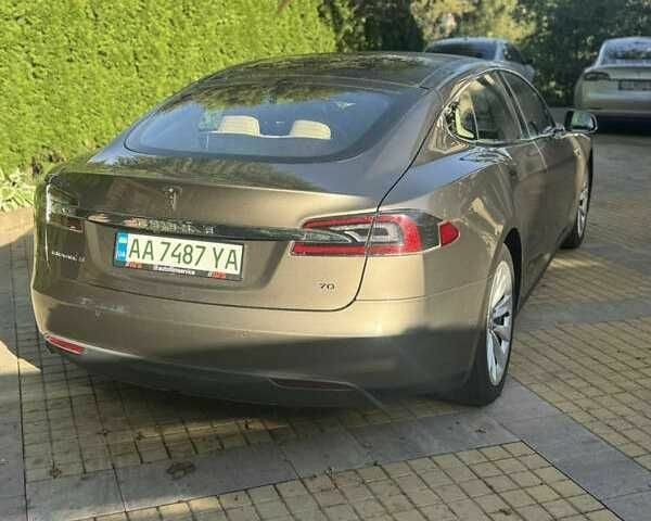 Сірий Тесла Модель С, об'ємом двигуна 0 л та пробігом 146 тис. км за 241 $, фото 9 на Automoto.ua