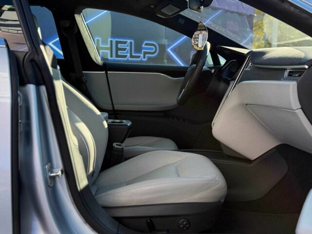 Сірий Тесла Модель С, об'ємом двигуна 0 л та пробігом 112 тис. км за 18499 $, фото 13 на Automoto.ua