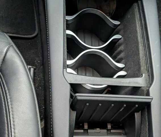 Серый Тесла Модель С, объемом двигателя 0 л и пробегом 150 тыс. км за 17200 $, фото 13 на Automoto.ua