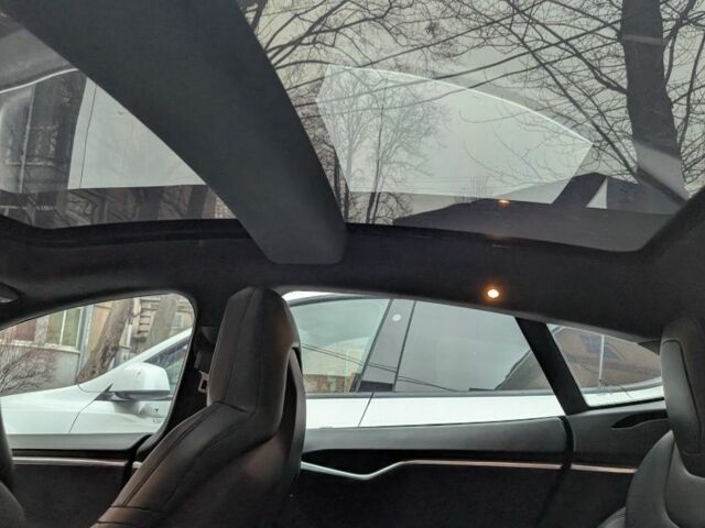 Серый Тесла Модель С, объемом двигателя 0 л и пробегом 150 тыс. км за 17200 $, фото 10 на Automoto.ua